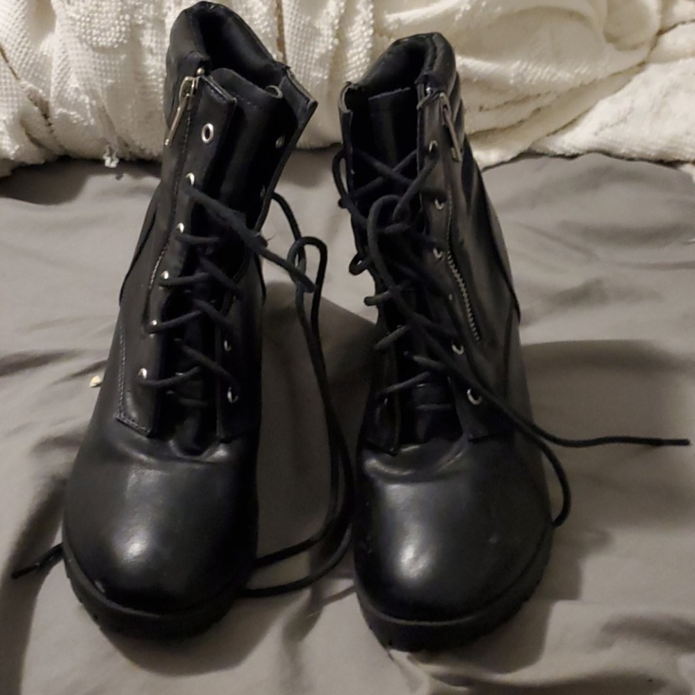 ❤Black Chunky Heeled Boots❤